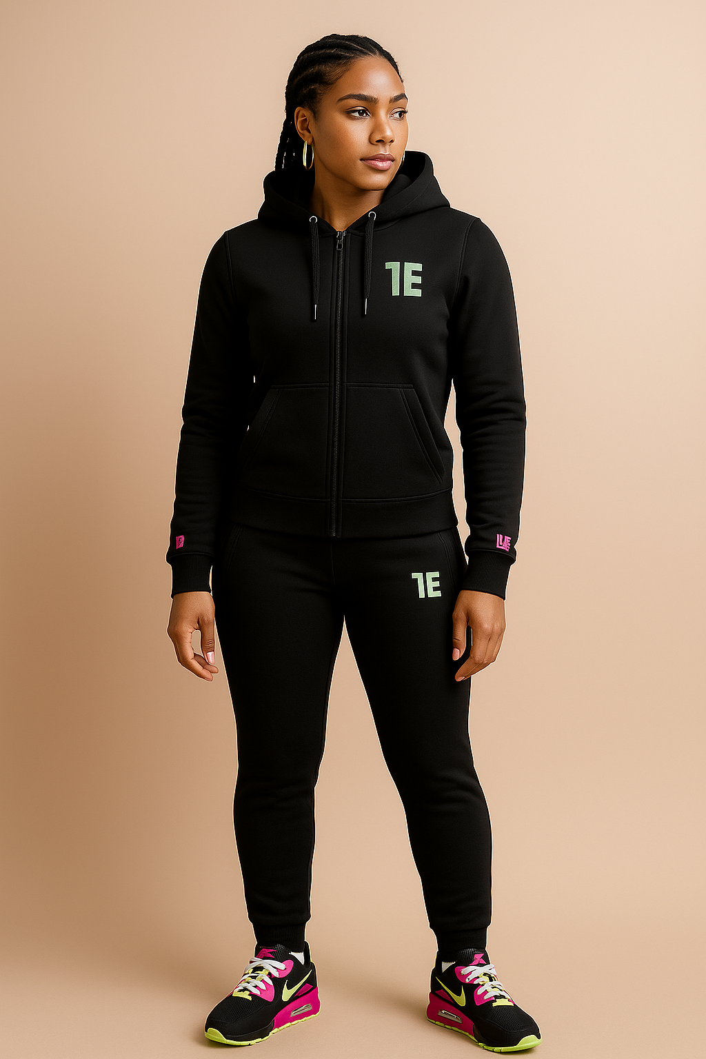 LE Women Sweatsuit