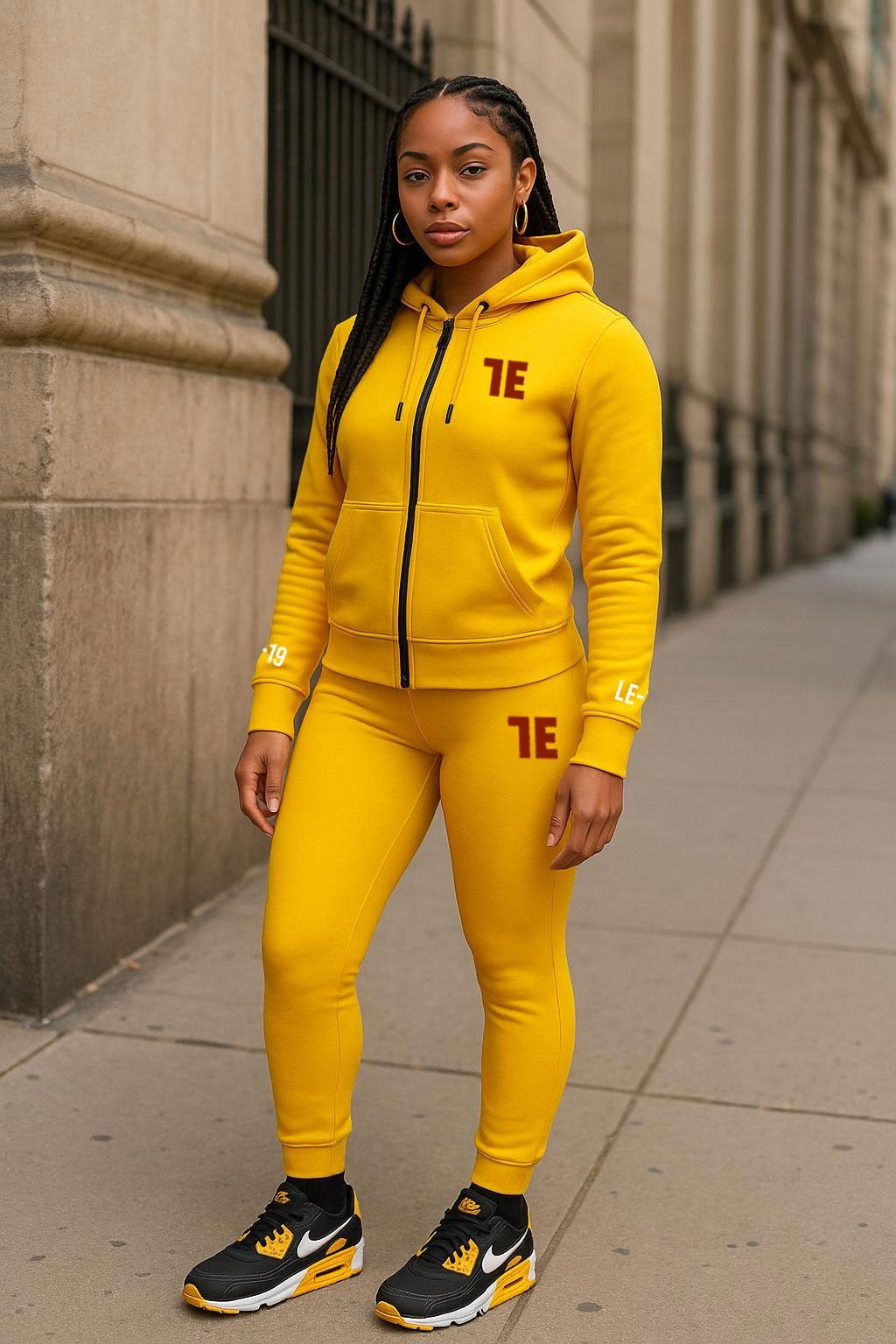 LE Women Sweatsuit