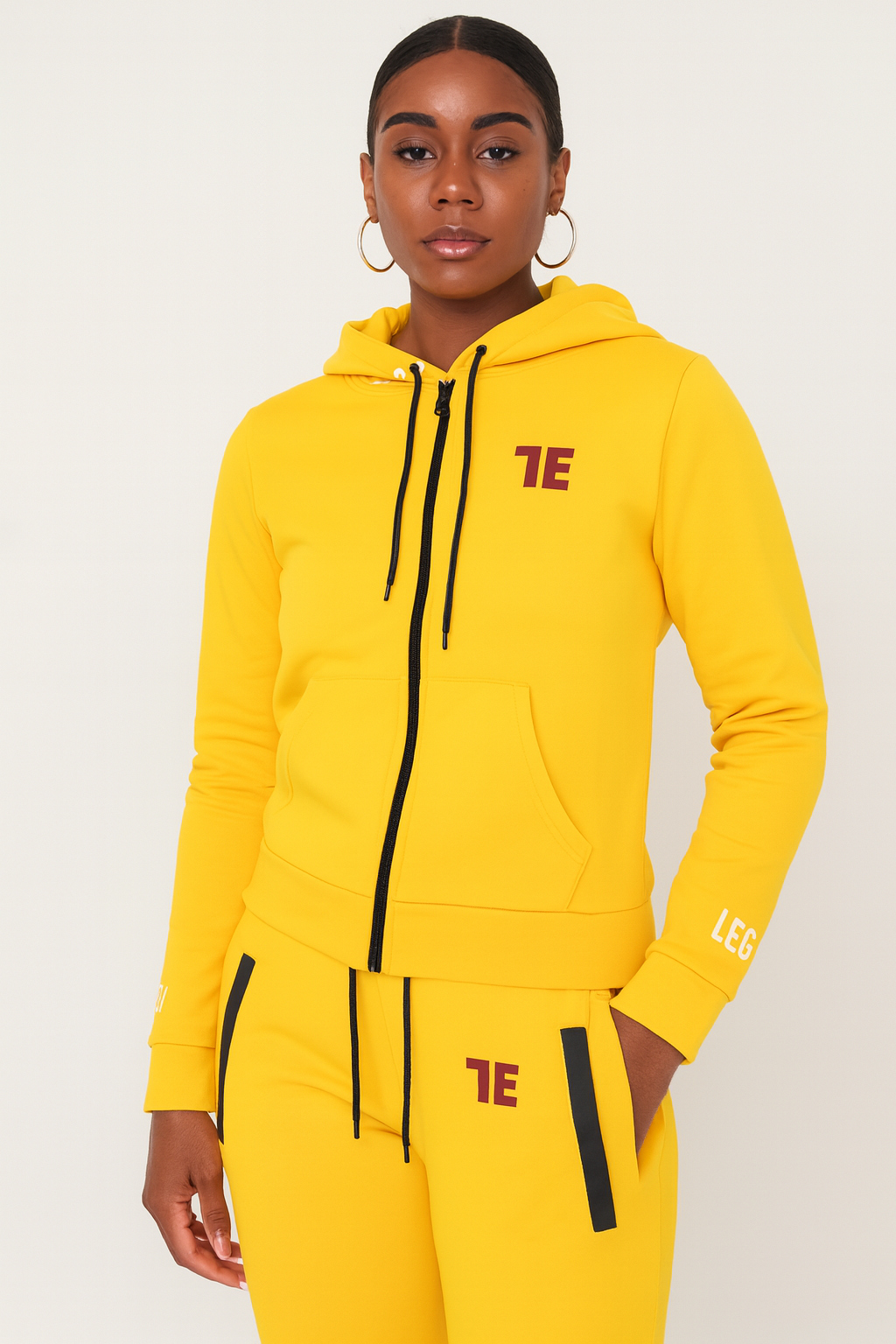 LE Women Sweatsuit